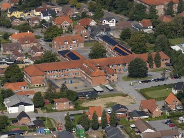 Luftfoto af Gram Skole
